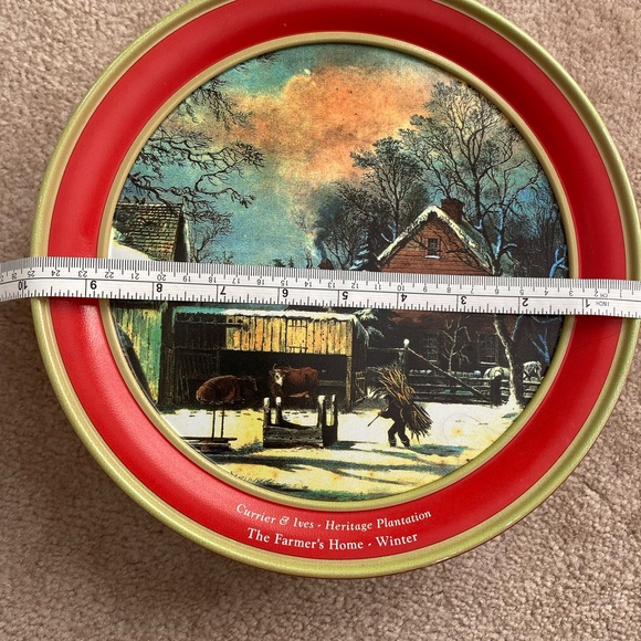 Vintage Currier & Ives Holiday container. - Picture 5 of 6